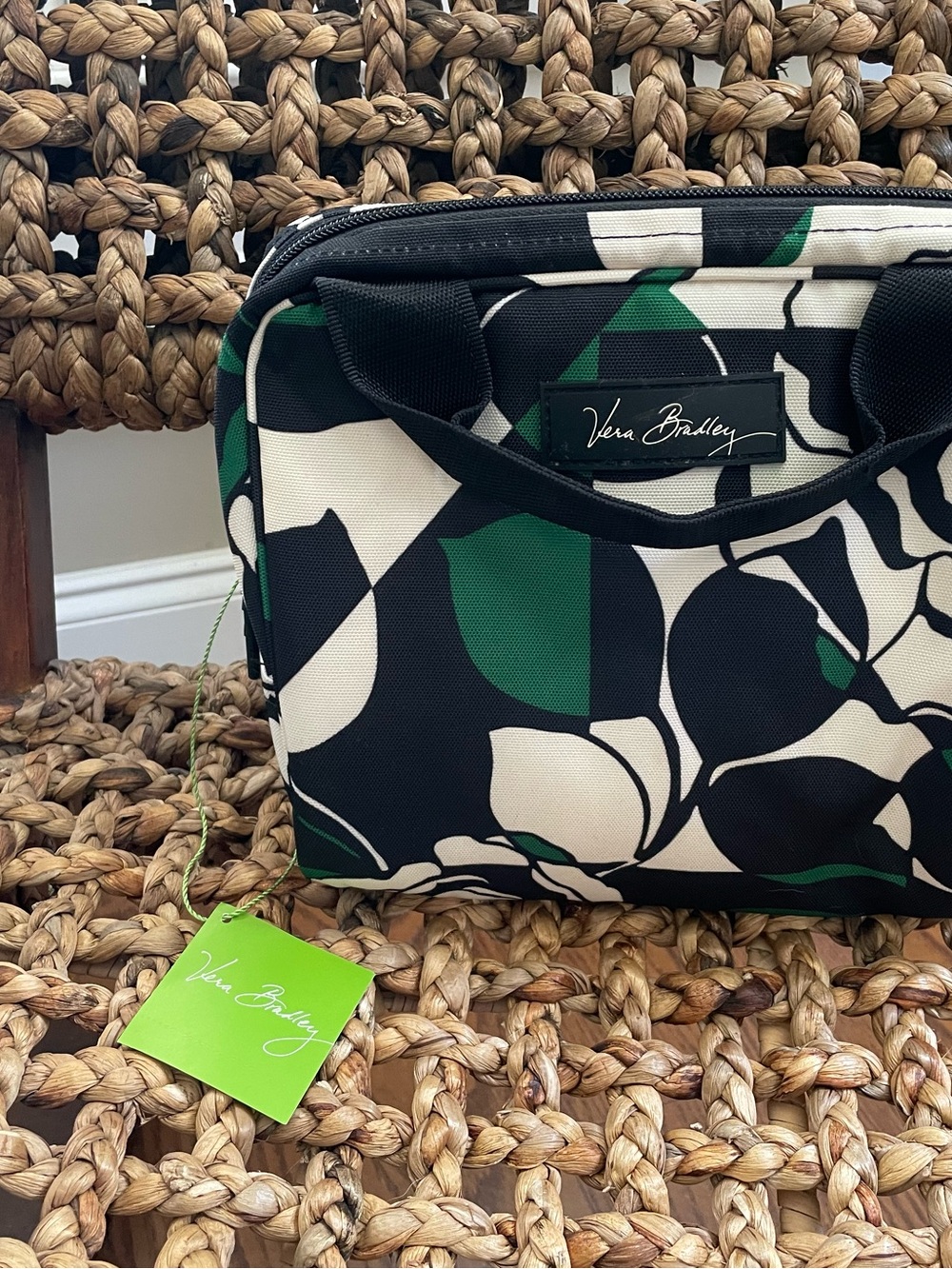 NWT Vera Lunch Tote